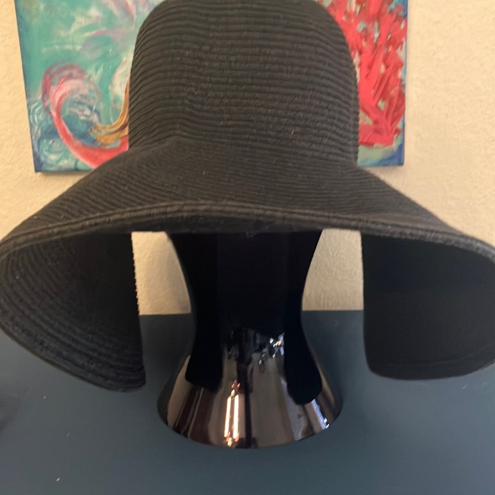Floppy black summer large hat